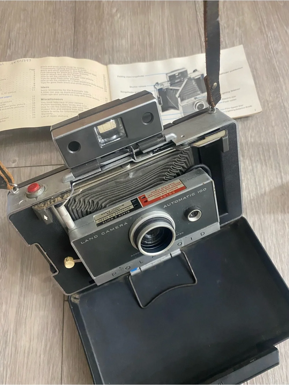 Polaroid Instant Land Camera Automatic 100 in Gray and Black - Vintage 1980s